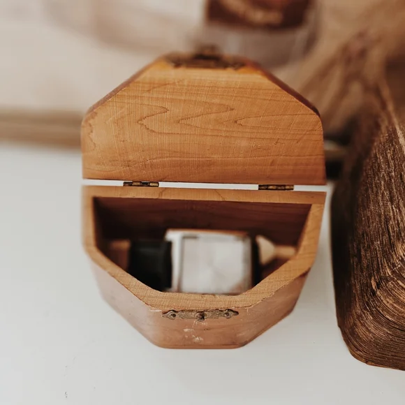 Vintage Wooden Trinket Box - Picture 7 of 8